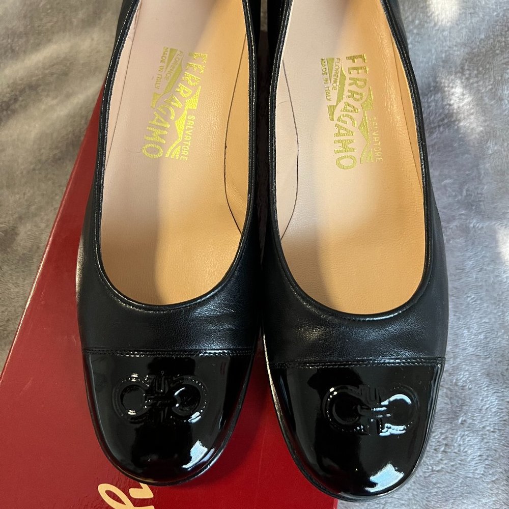 Vintage 5.5 Black Leather Salvatore Ferragamo Ballet Flats Womens Shoes - Image 3